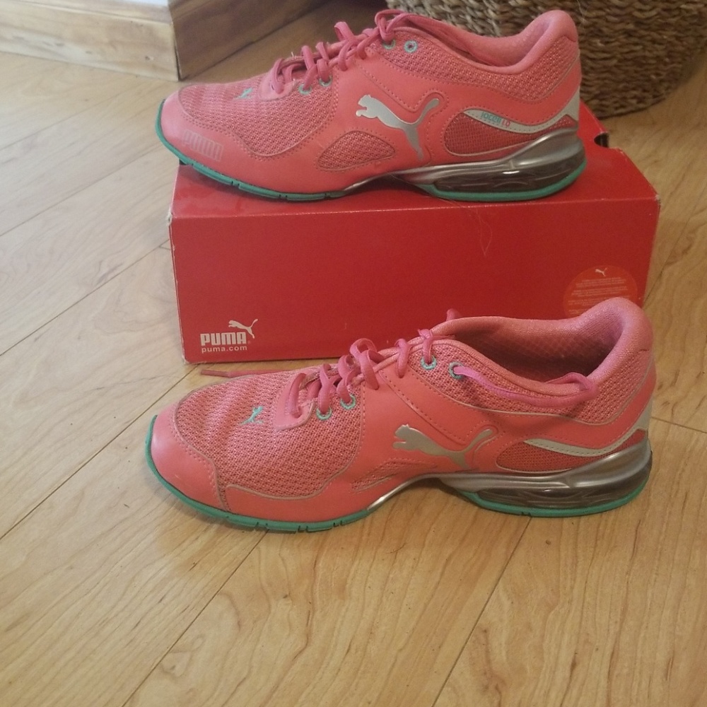 Sneakers